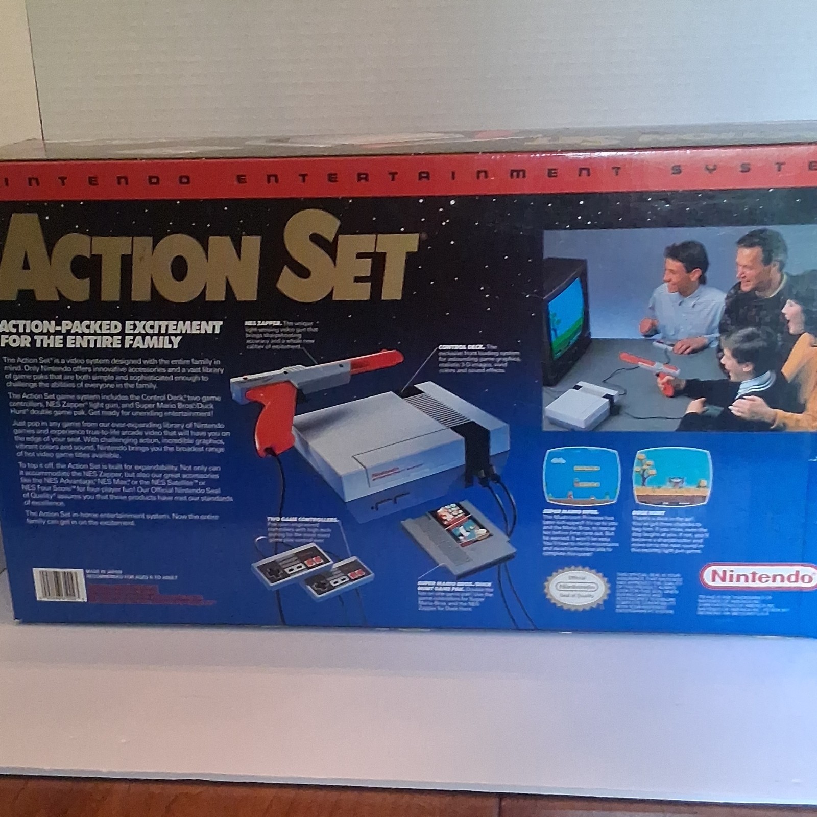 Nintendo NES Action Set NES-001 NTSC-U/C w Zapper SMB/Duck Hunt In Box