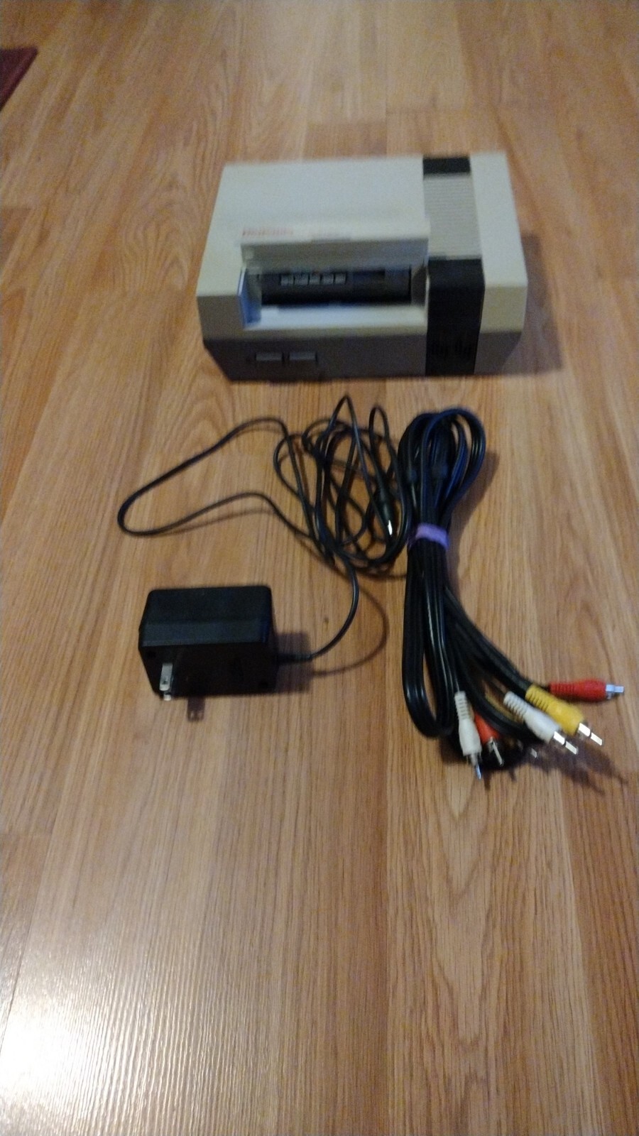 Nintendo Entertainment System NES Console – Gray (NES-001) With 1 Cartilage