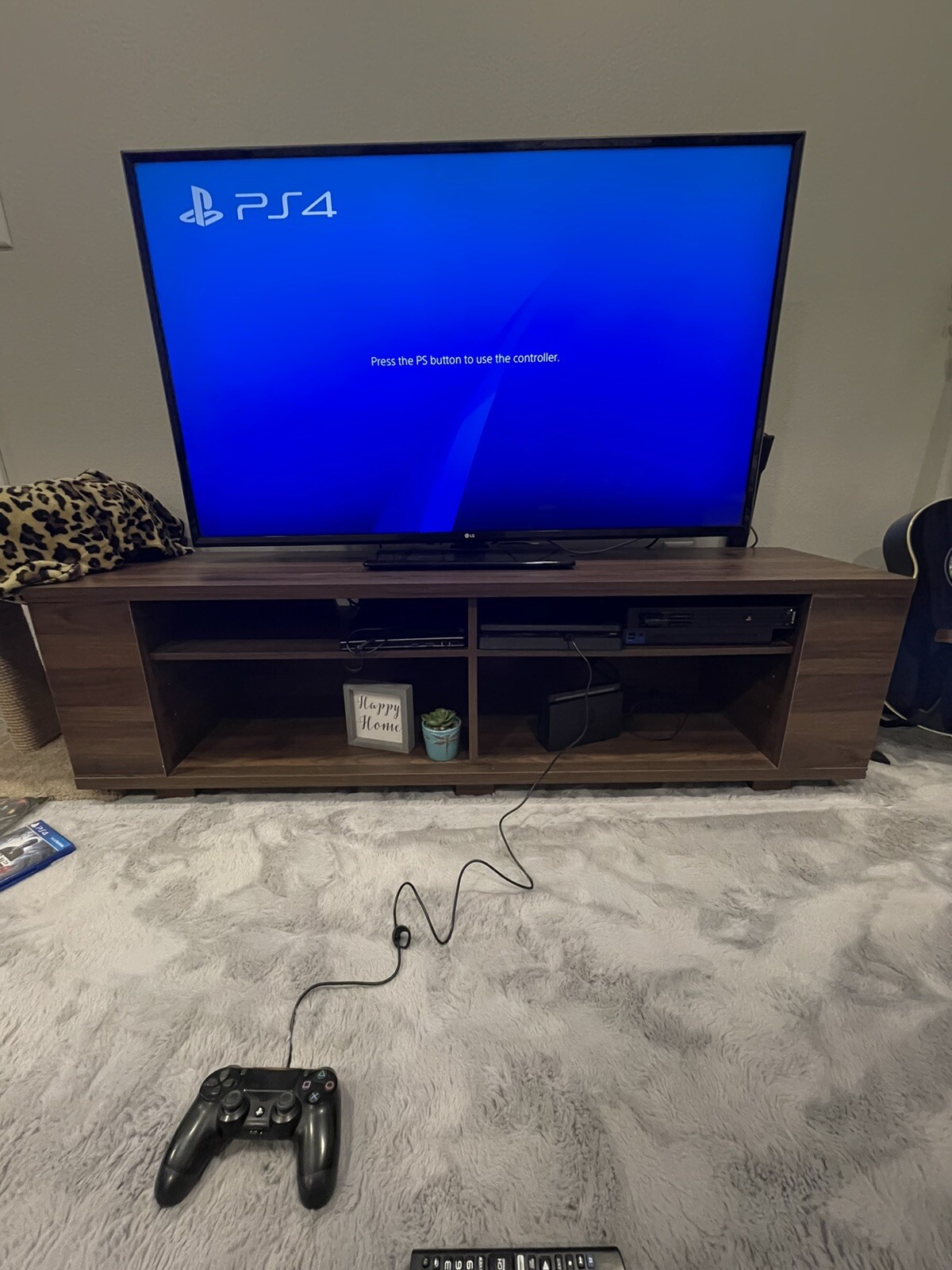 PS4 Slim – 500 GB – Controller, Cables and Game INCLUDED – Excellent Condition