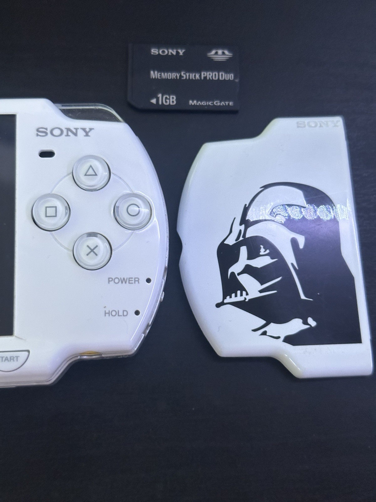 Sony PSP-2001 White Darth Vader Special Edition | 10 UMD’s | PSP – HDMI Convert