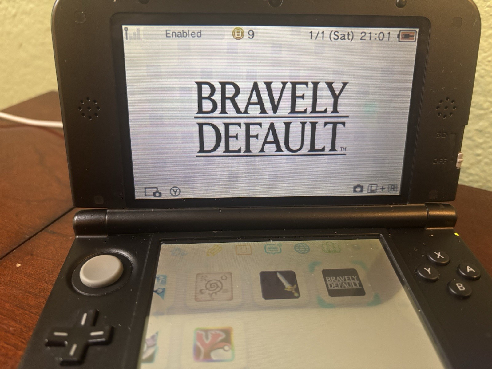 Nintendo 3DS XL Portable Gaming Console 7 Games 16GB SD