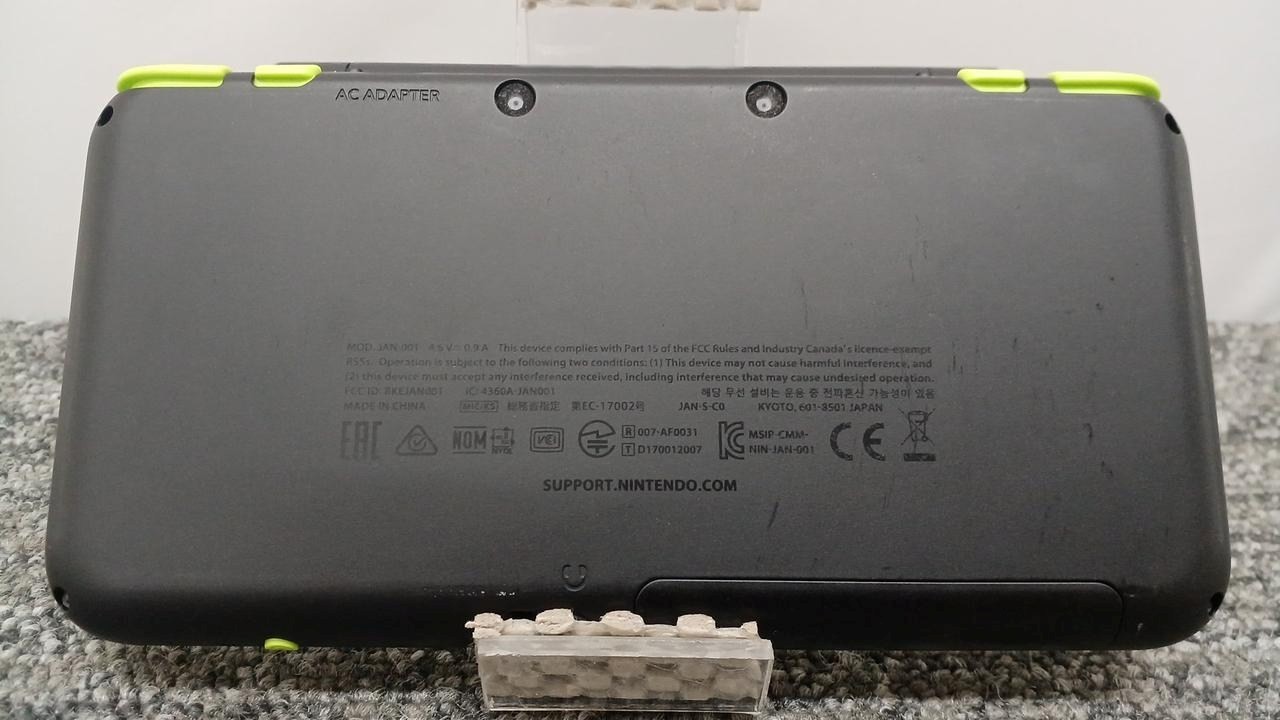 Nintendo New 2DS XL LL JAN-001 Portable Gaming Console A2384