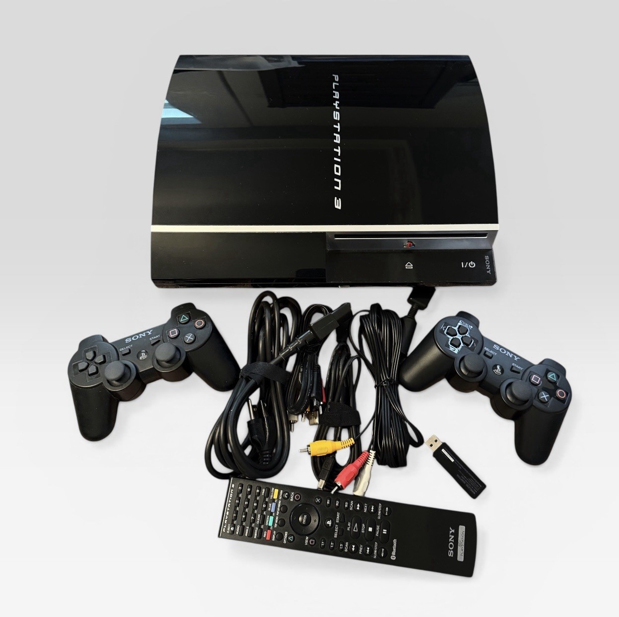 Sony PlayStation 3 PS3 CECHG01 Console bundle
