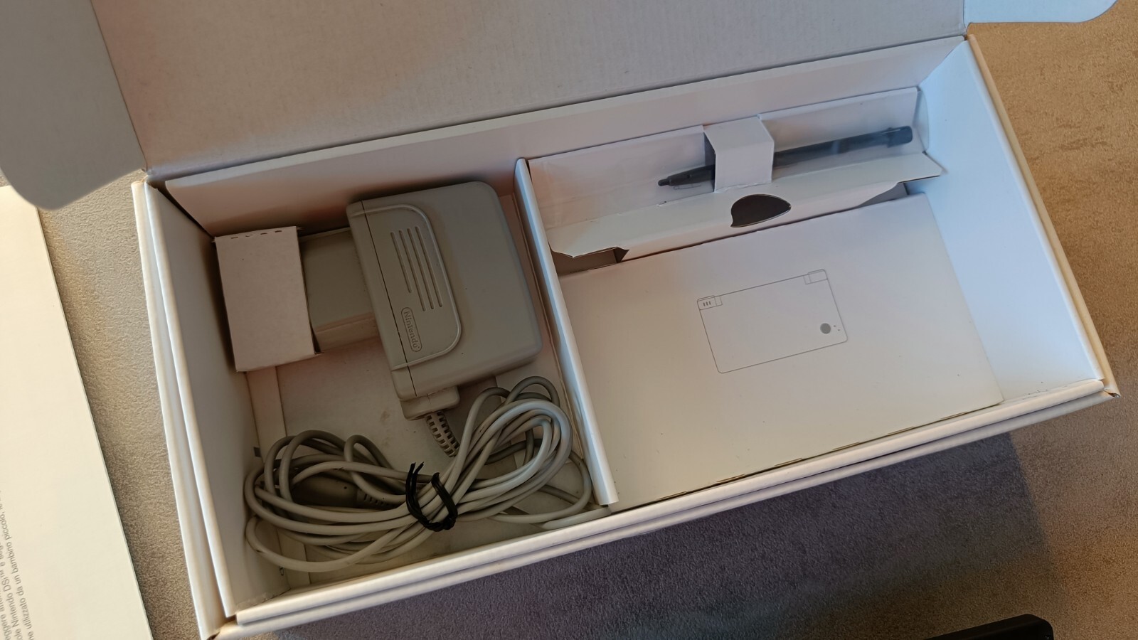 Nintendo DSi Console Portatile – Nero – Condizioni Perfette