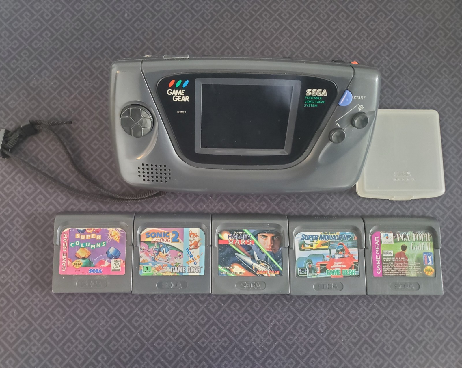 SEGA Game Gear Handheld System – Black W Games kickstand- Dim hard to see screen