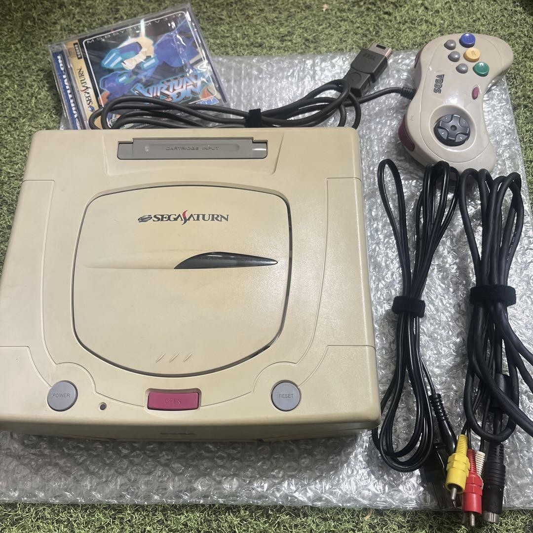 Sega Saturn Console + 1 Game controller NTSC-J HST-3220 white Tested s0769M