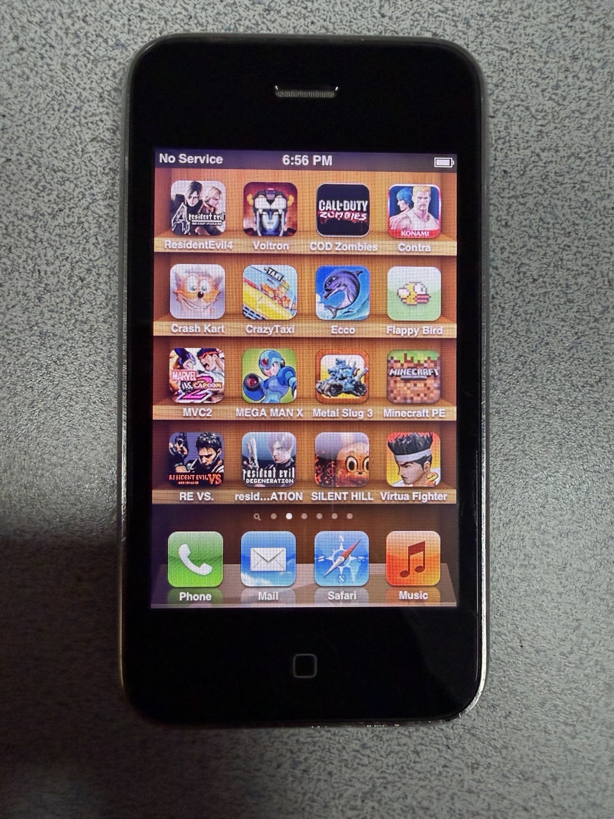 80 Games iPhone 3GS 8GB AT&T Rare Games Voltron Resident Evil Retro