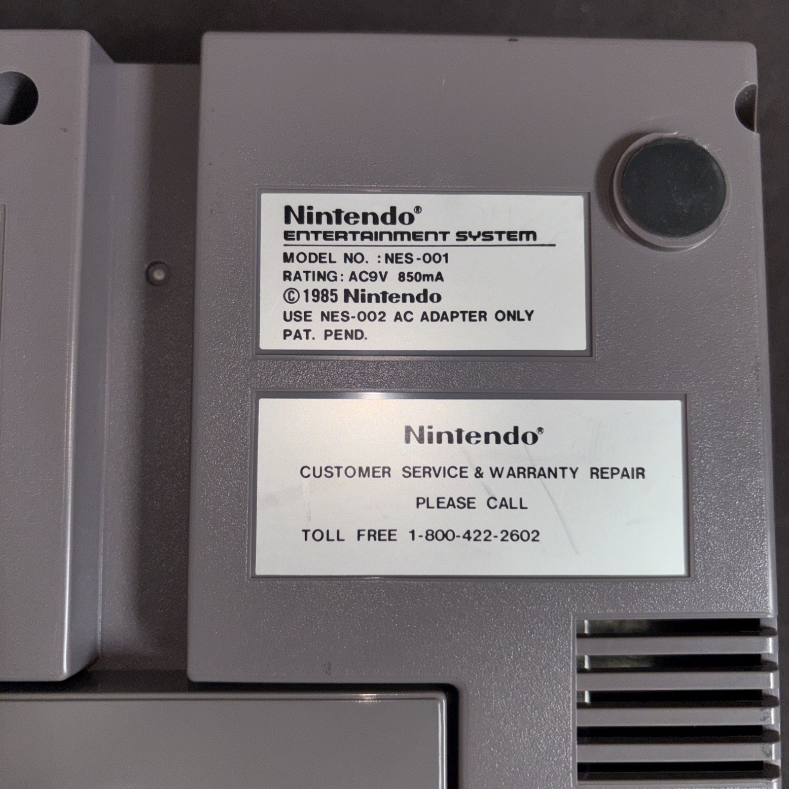 Nintendo Entertainment System 1985 ORIGINAL NES-001 Console + GAME + 2 MANUALS!