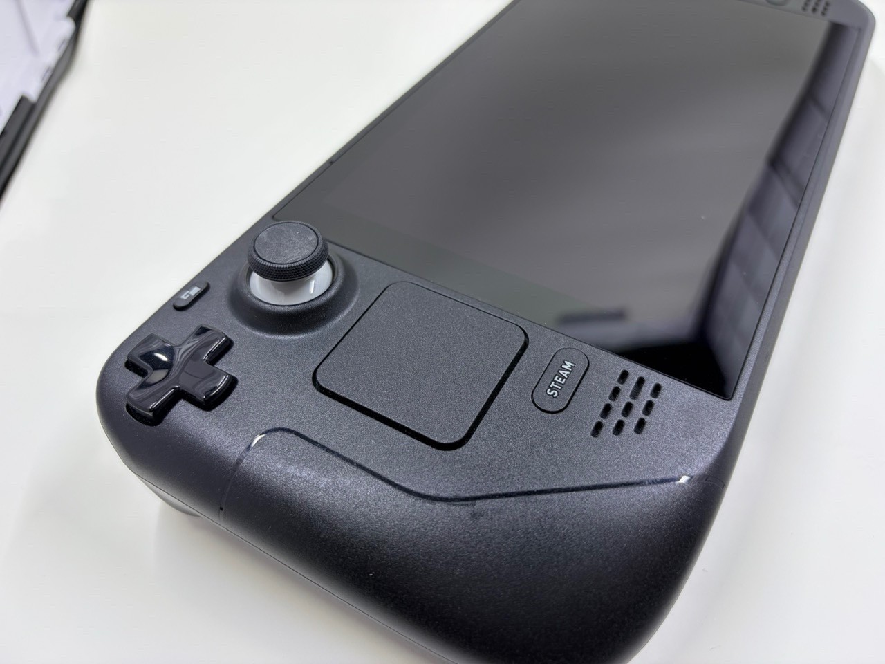 Valve Steam Deck 64GB LCD Handheld – Excellent Cond – 512GB MicroSD + Case