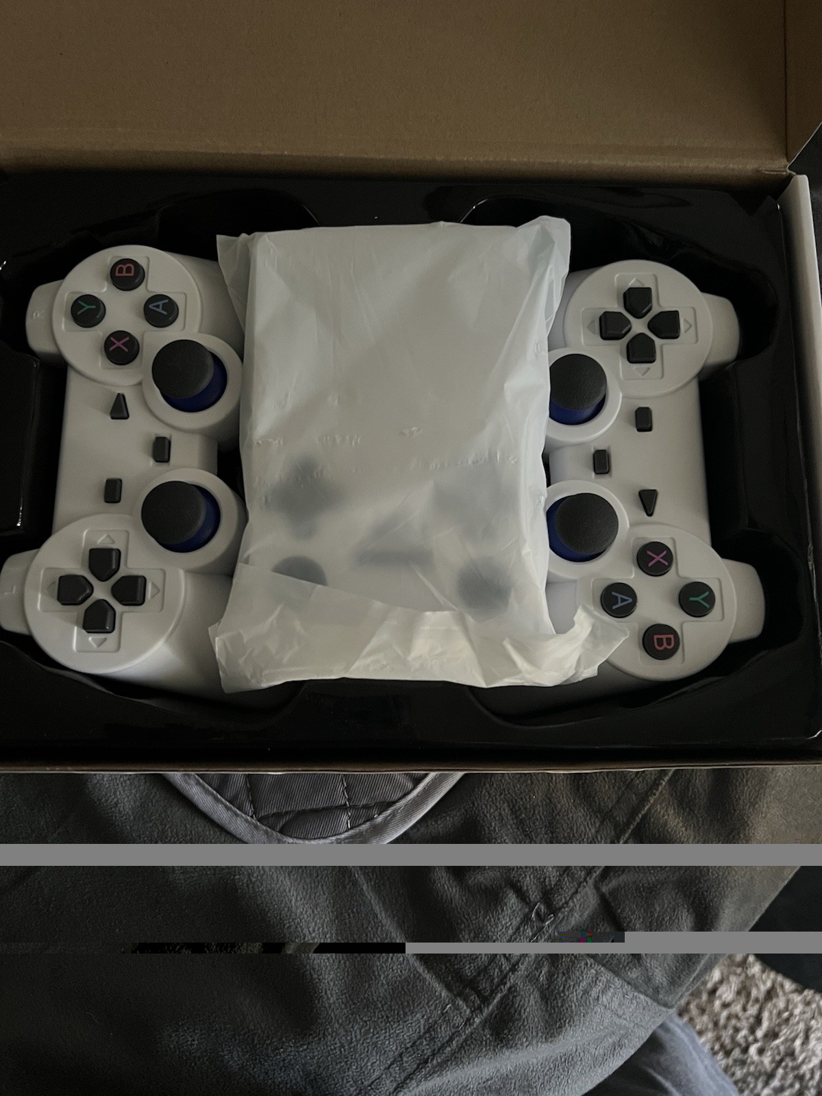 M18Pro Handheld Game Console White 2 Wireless Controllers HDMI USB-C 64GB
