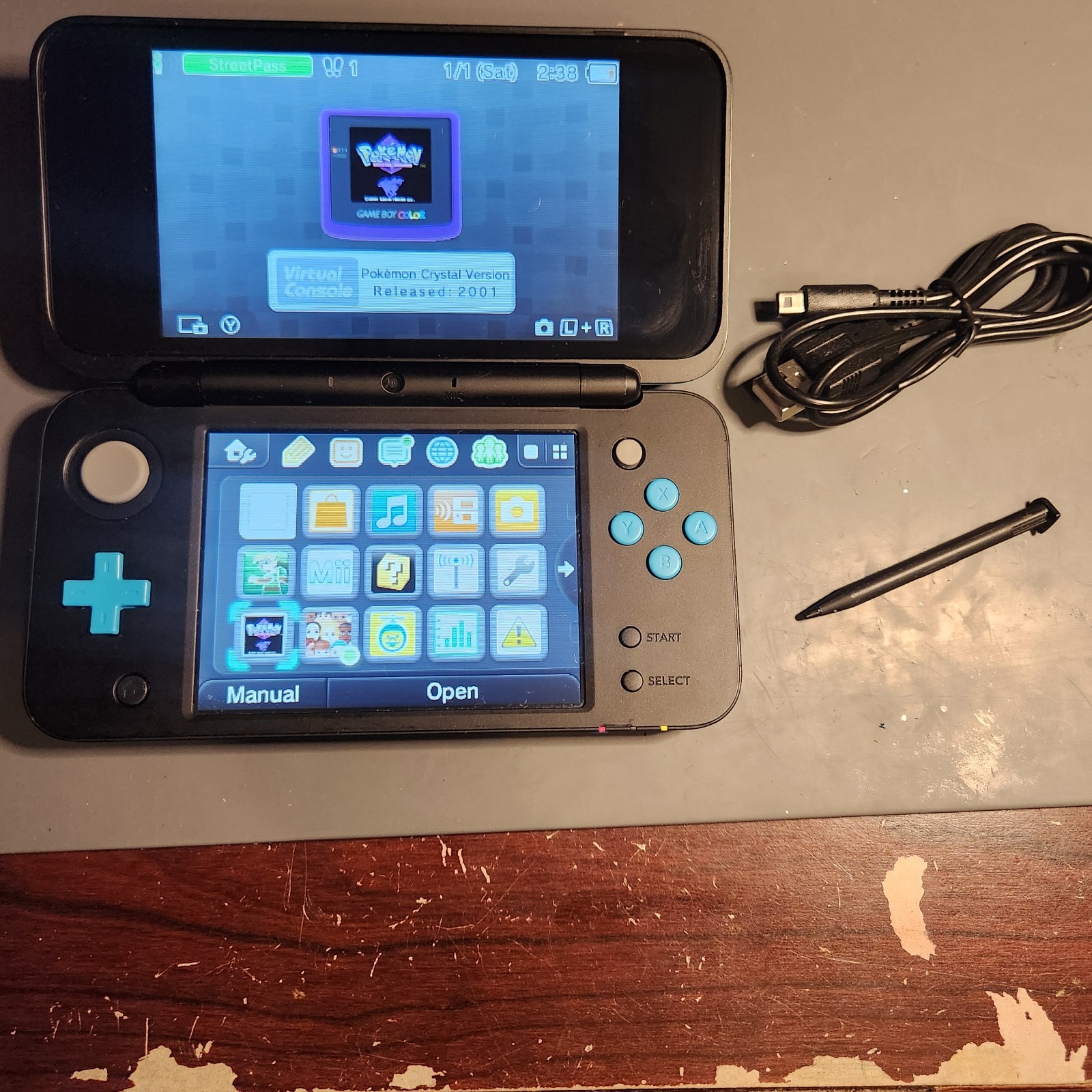Nintendo 2DS XL System – Turquoise/Black