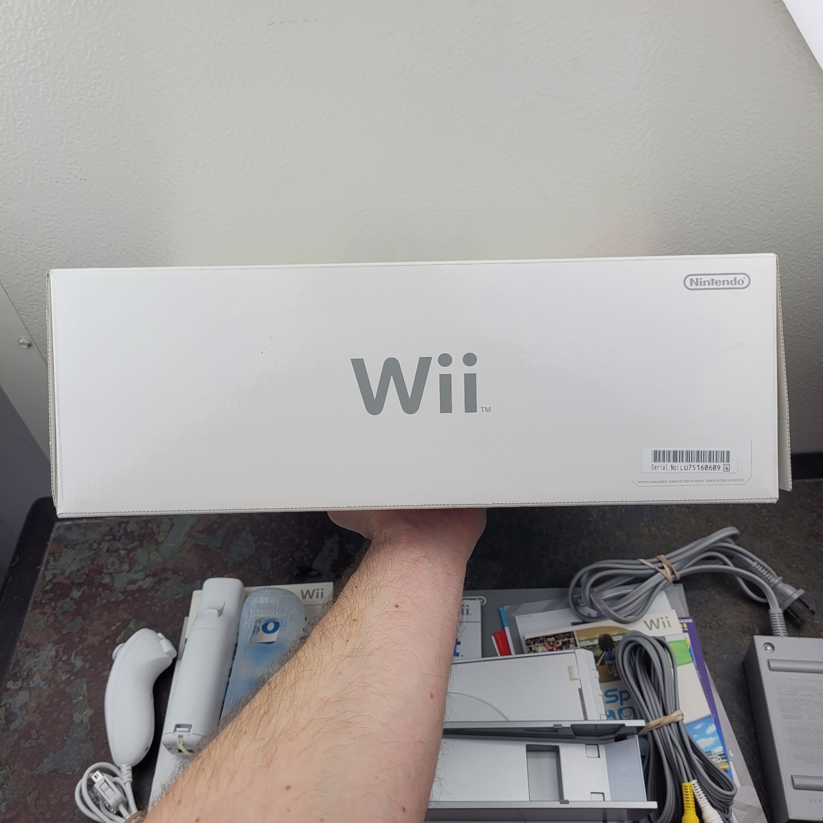 Nintendo Wii Sports / Wii Sports Resort White Console In Box