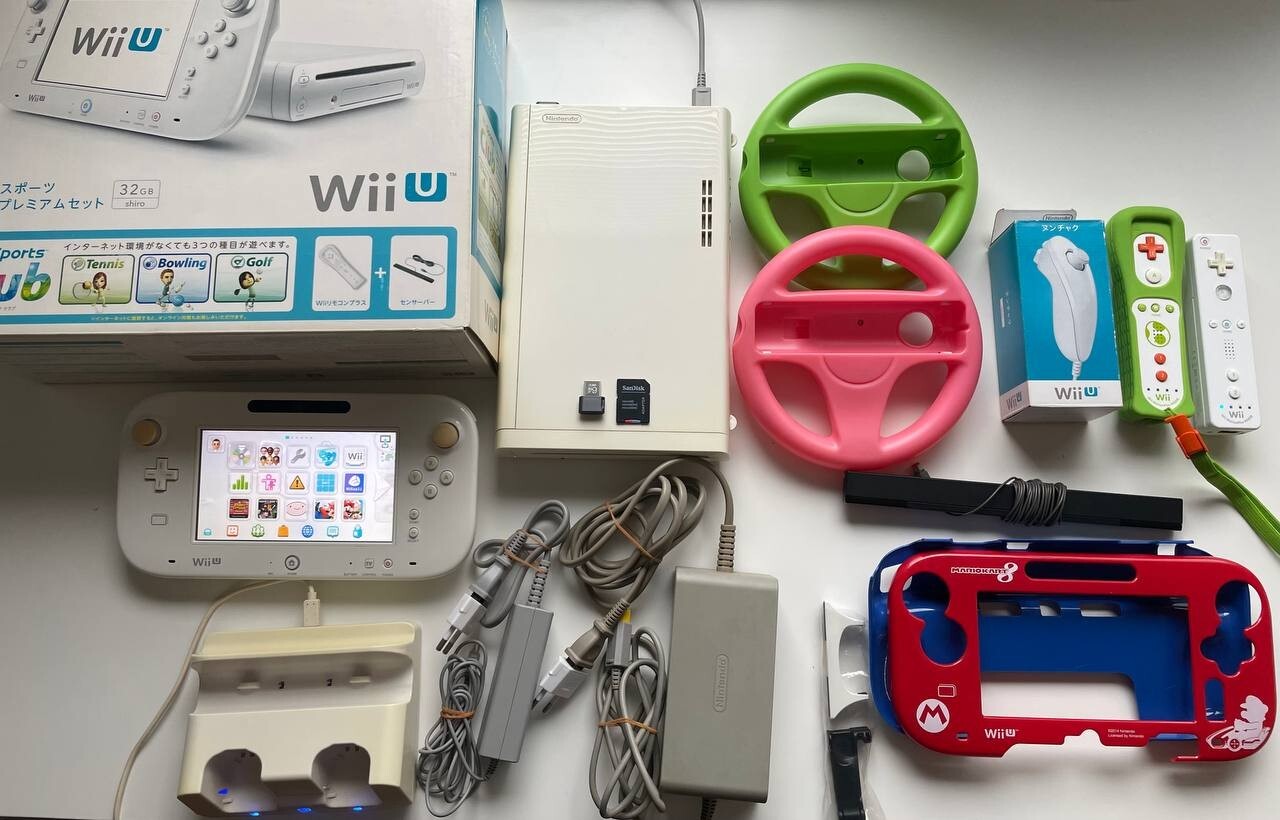 Nintendo Wii U 64 + 32GB Console White