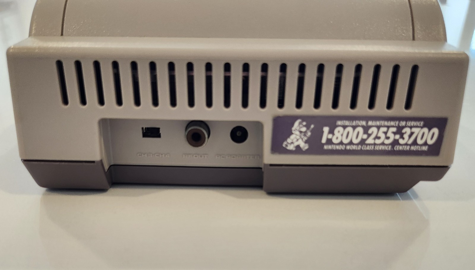 Nintendo NES Top Loader Console NES-101. Includes controller and all hookups.