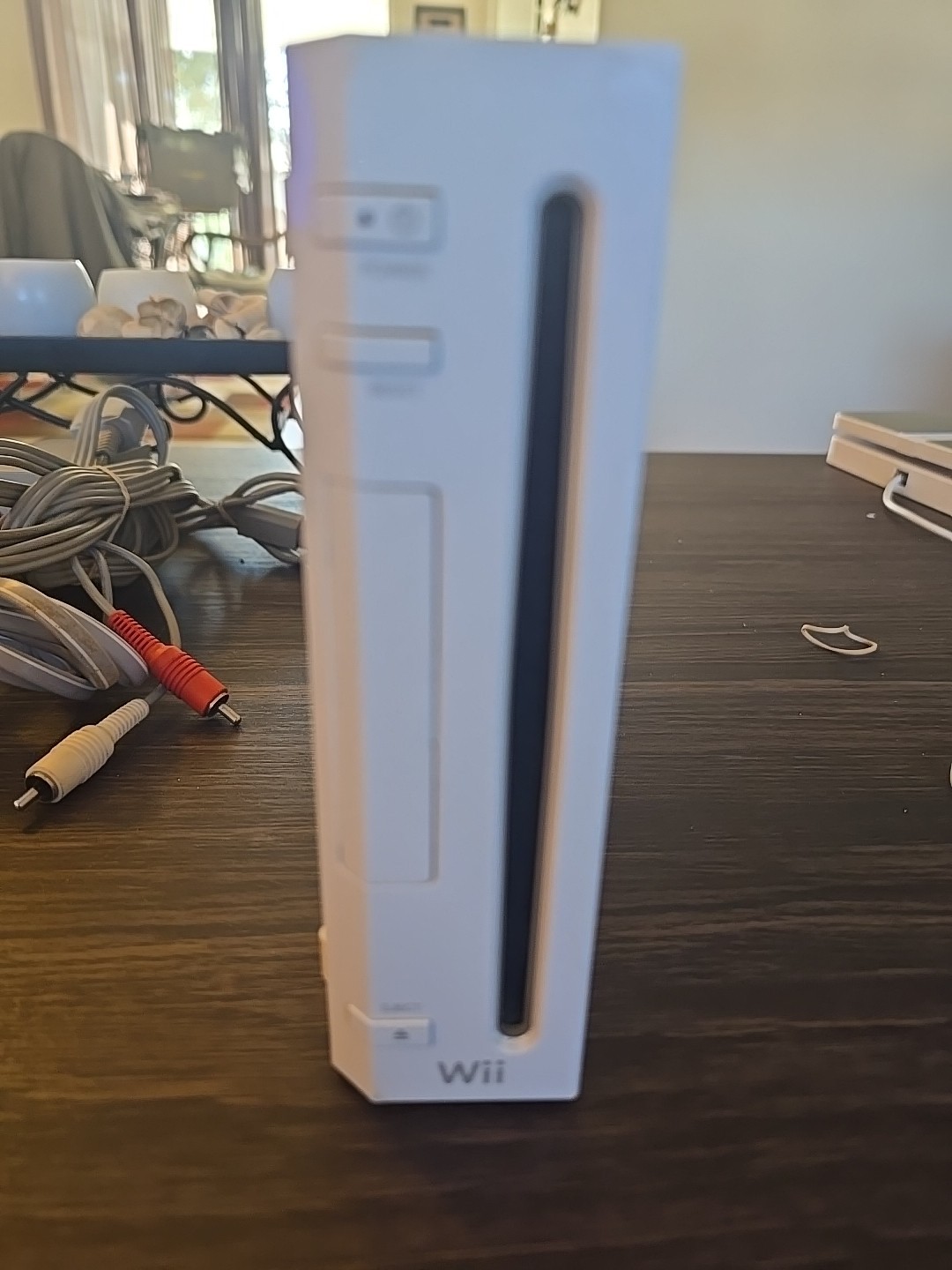 Nintendo Wii White RVL-001 Console Bundle & WII Play