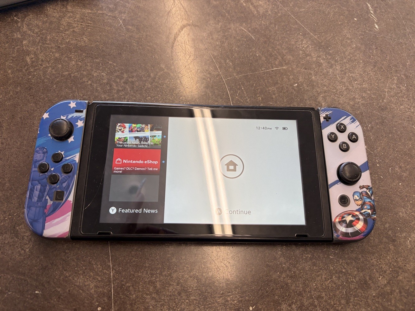 NINTENDO HAC-001(-01)  SWITCH W GRAY JOY CONS CAPTIN AMERICA THEME STICKER