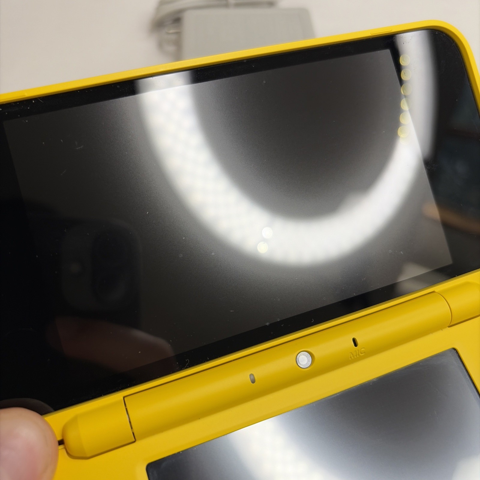 Nice! Nintendo New 2DS XL Pikachu Edition US Model W Charger Stylus
