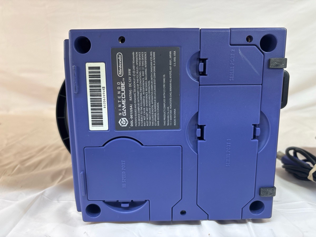 NINTENDO GAMECUBE DOL-001(USA) WITH CORDS AND CONTROLLER (J31005298)