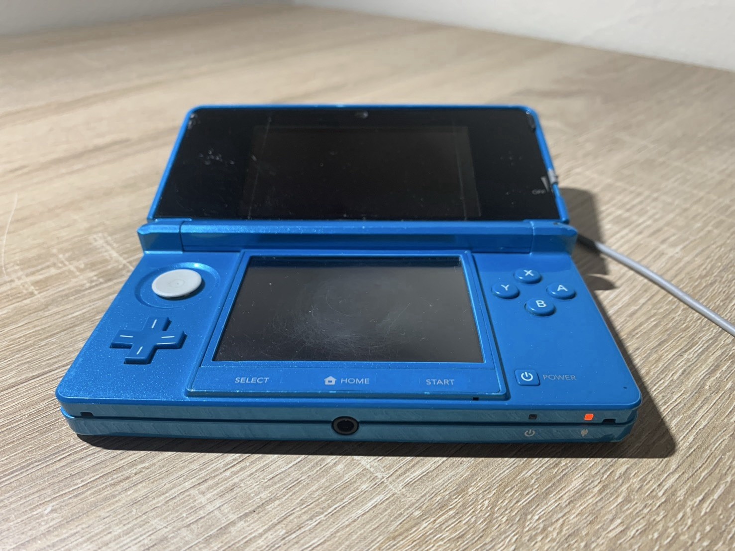 1484 Nintendo 3DS Light Blue For Parts