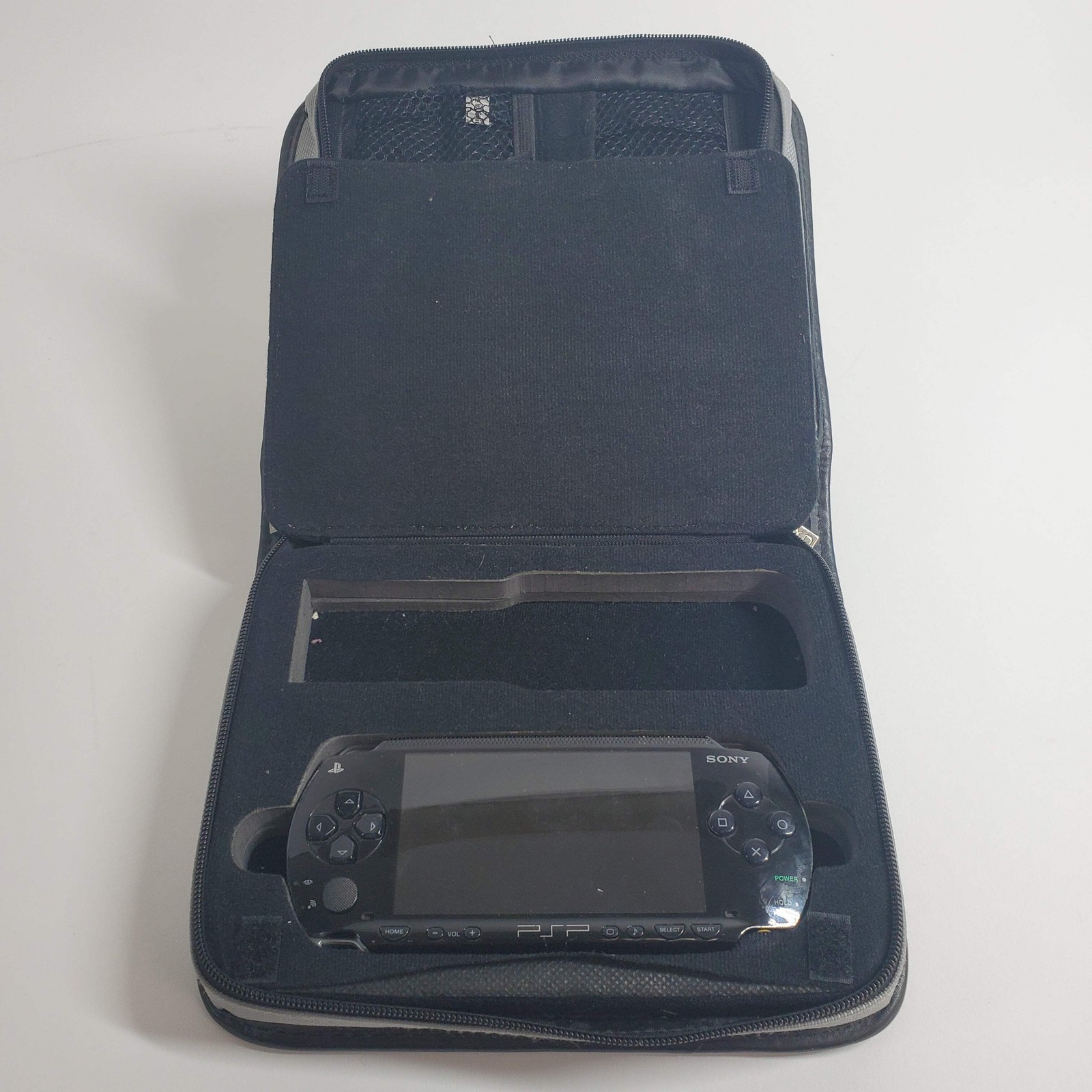 Sony PlayStation Portable PSP PSP-1001 Handheld Console Black NO BATTERY