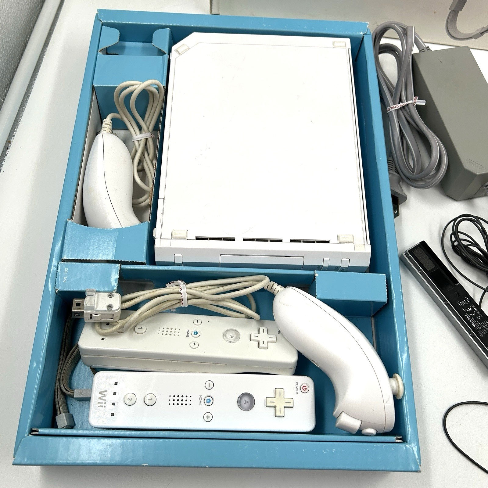 Huge Nintendo Wii Console Bundle RVL-101 2 Controllers 23 Games Mario With Box