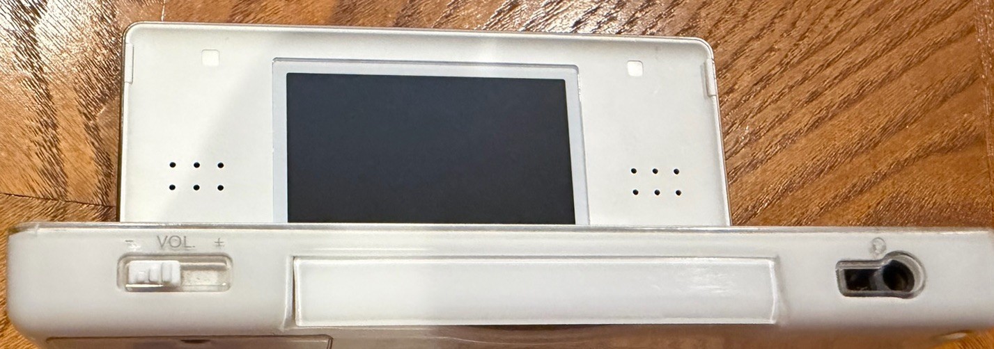 Nintendo DS Lite Console USG-001 w/ Hard Case Polar White No Charger Works