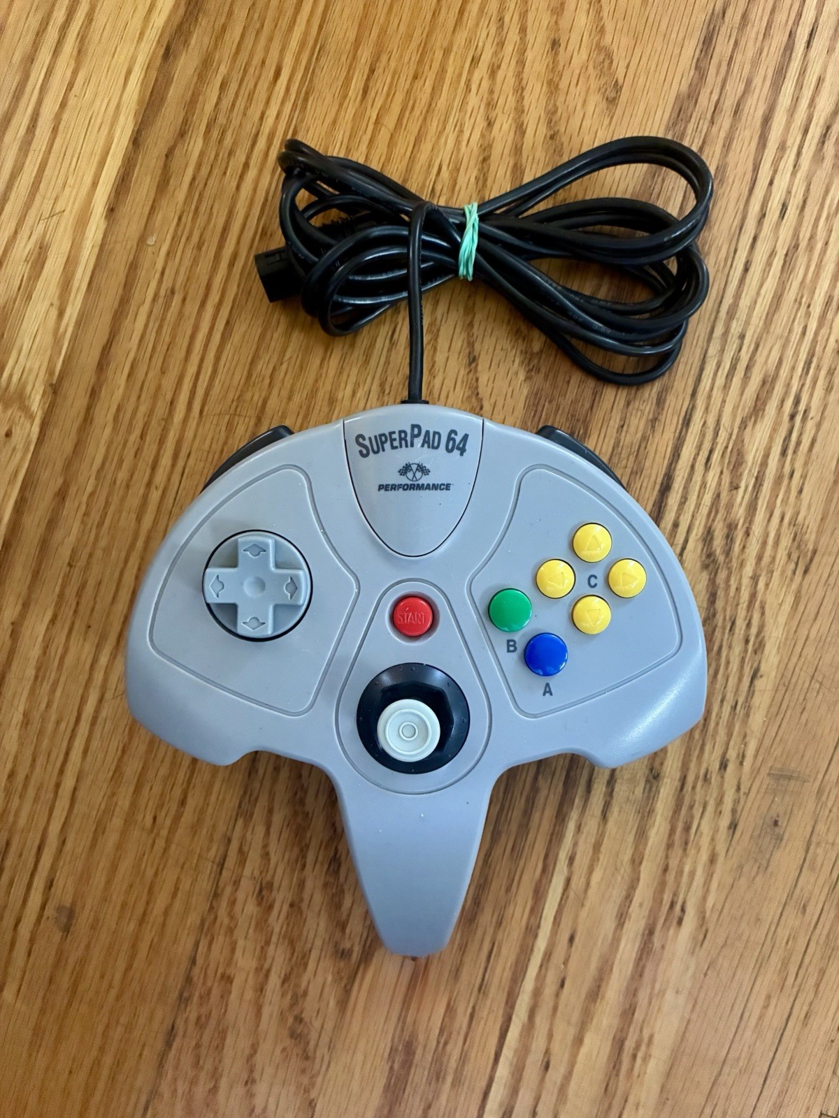 Nintendo 64 Console N64 + 3 Controllers + 7 Games + Power & AV Cables Bundle