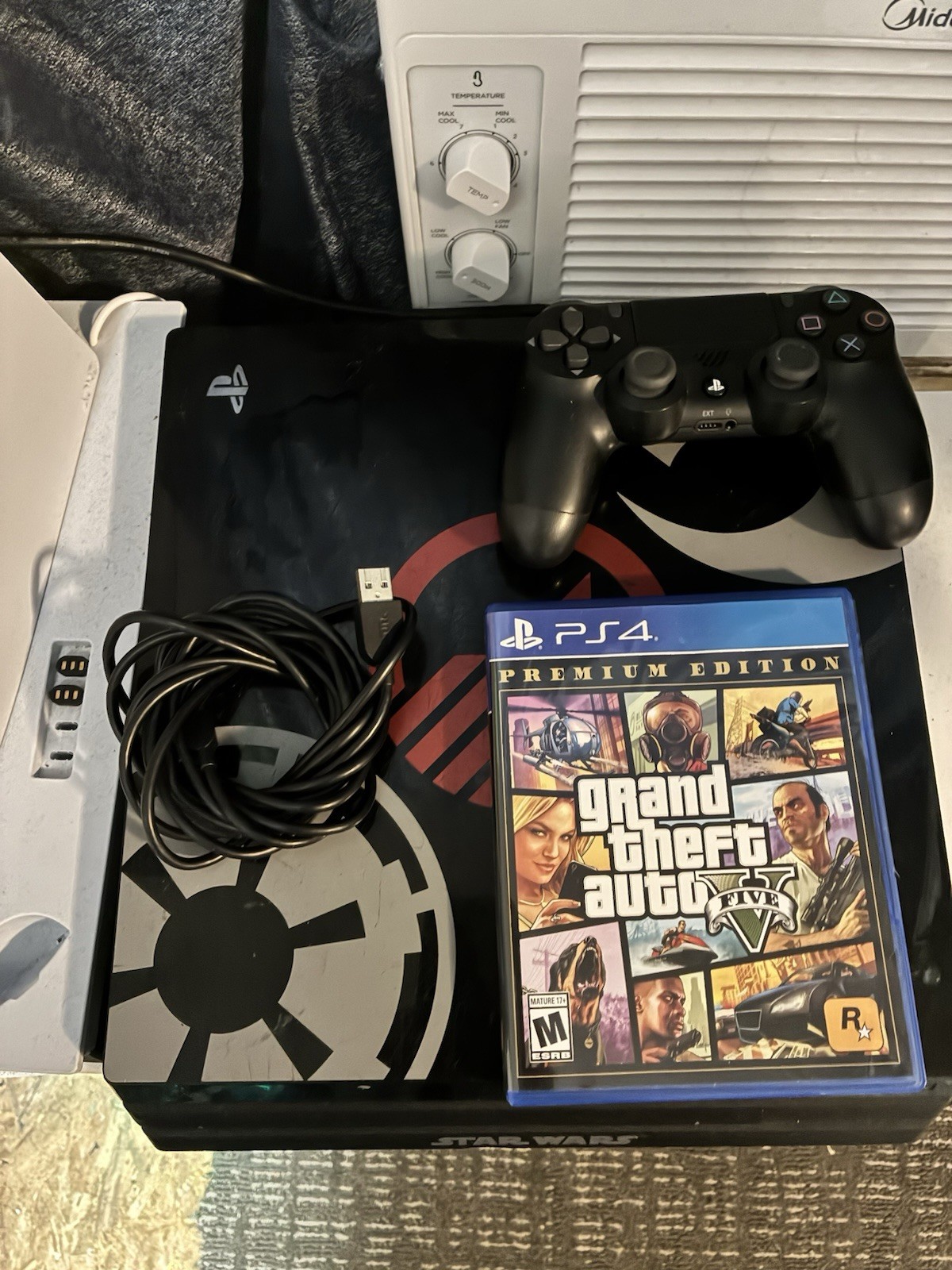 Sony PlayStation 4 Pro 1TB Star Wars Battlefront II Limited Ed | Works Perfectly