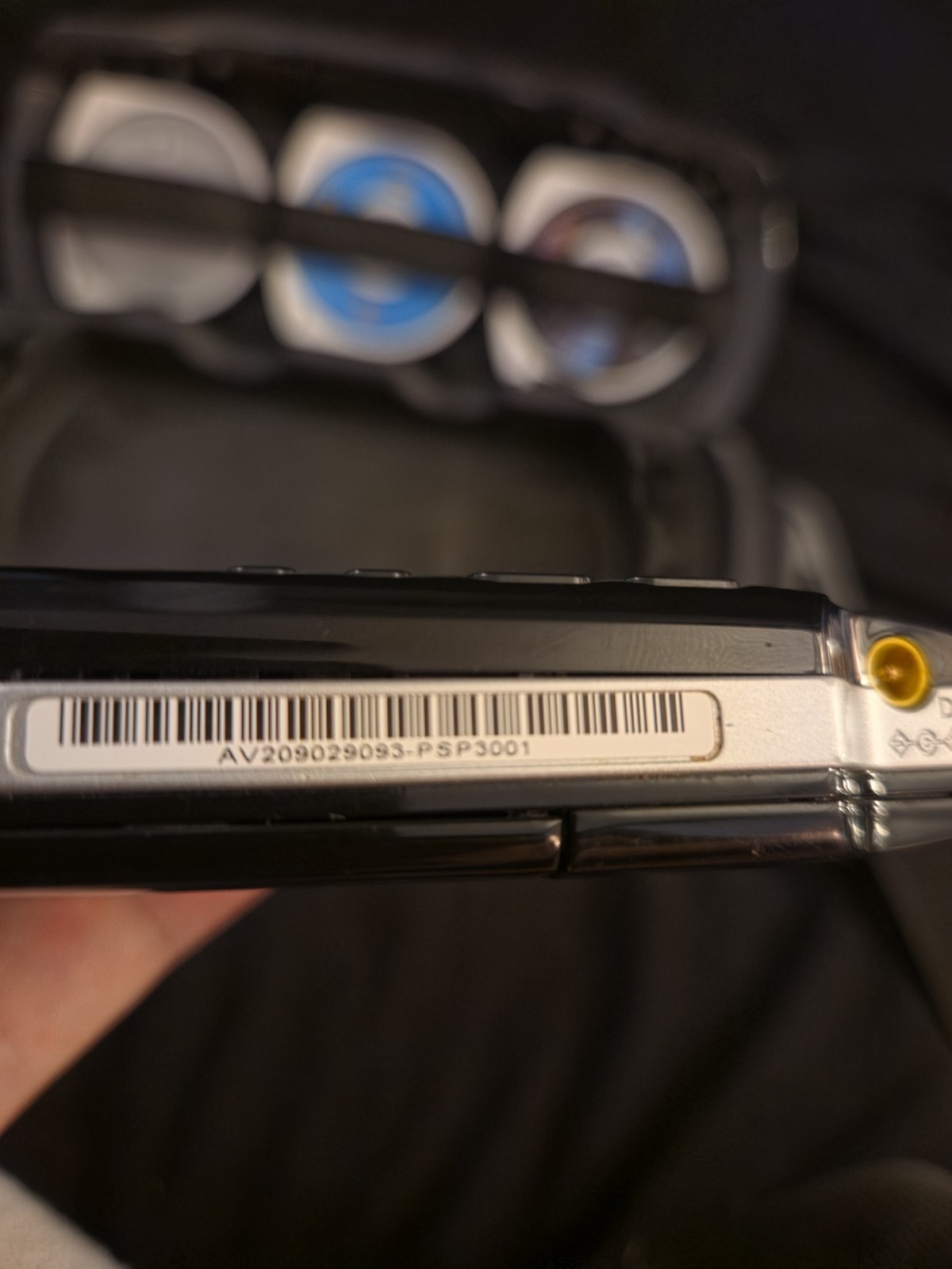 Sony PSP CFW Bundle: 3 Games, Case, New Battery, Charger – UMD Issue (Read)