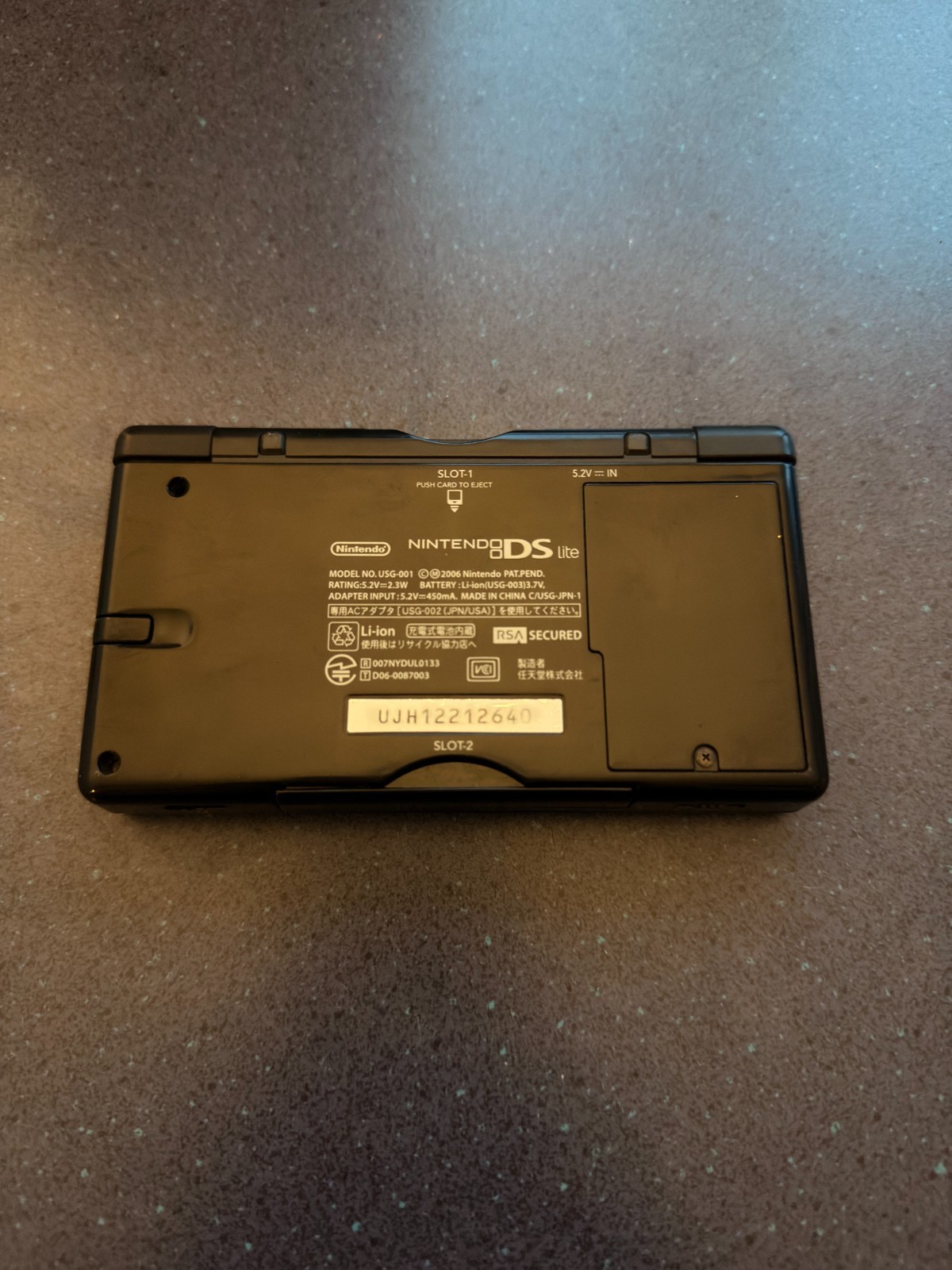 Nintendo DS Lite with R4 Cartridge 8GB microSD