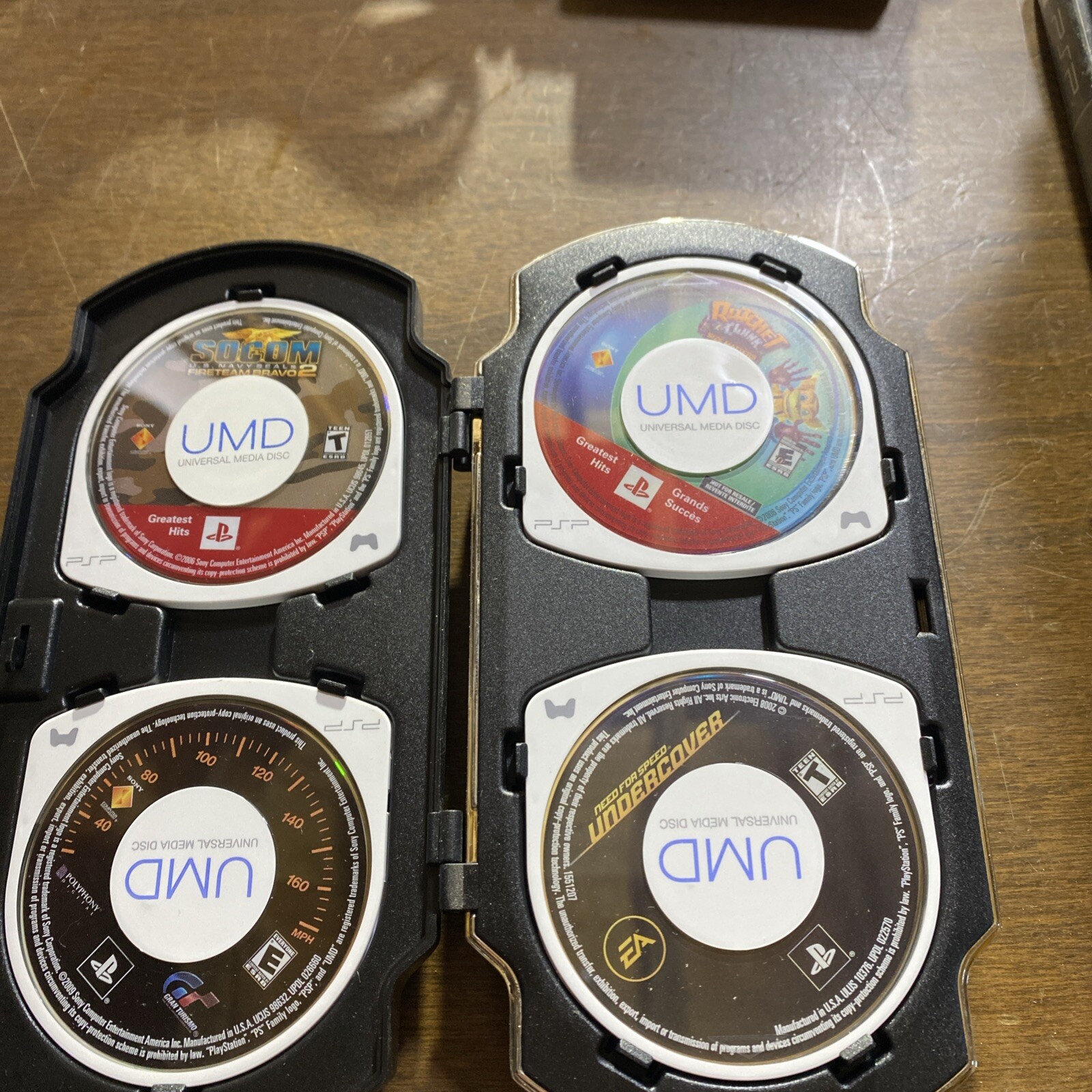 Sony PSP 3001 Silver Platinum System & Accessories Bundle works but no battery.