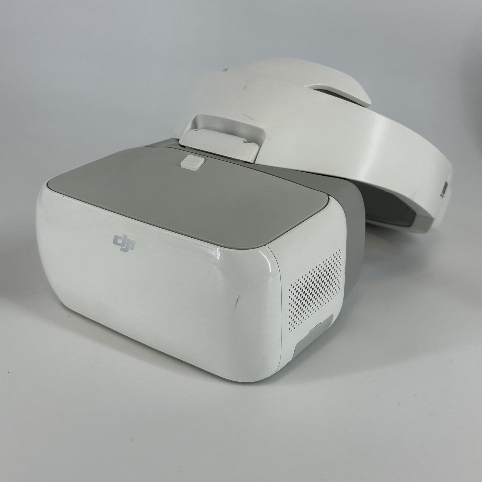 DJI Phantom 3 Standard Drone Quadcopter White w/ DJI goggles FPV – Good