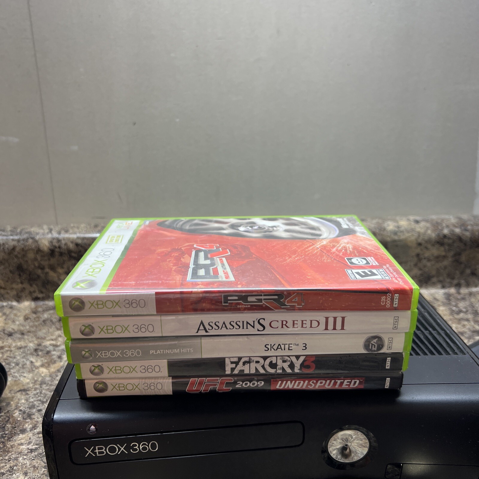 Xbox 360 S Slim 4GB Console Bundle Controller Lot Of 5 Games #ML 3