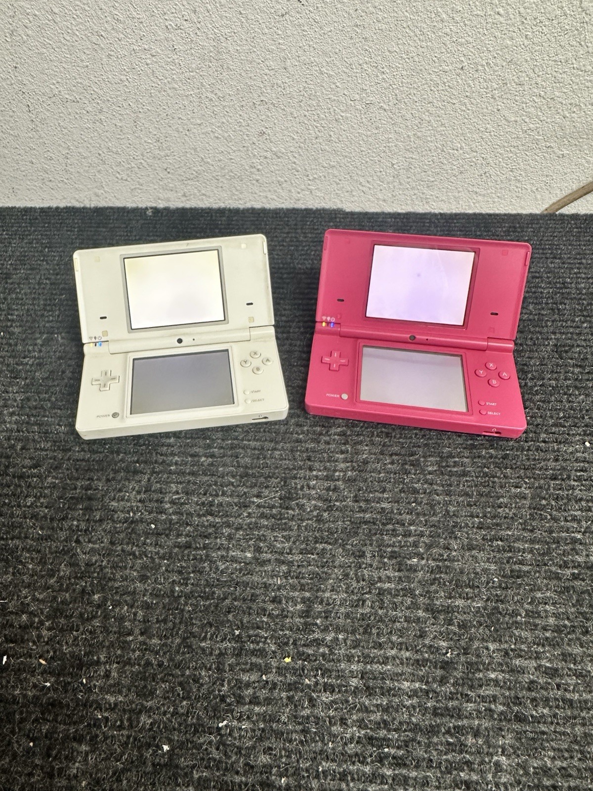 Nintendo DSi Pink And White Console Japan Model Defects