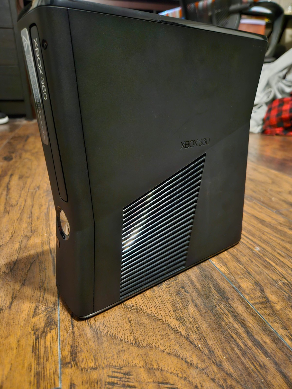 Microsoft Xbox 360 S Gaming Console and Kinect – Black 4GB