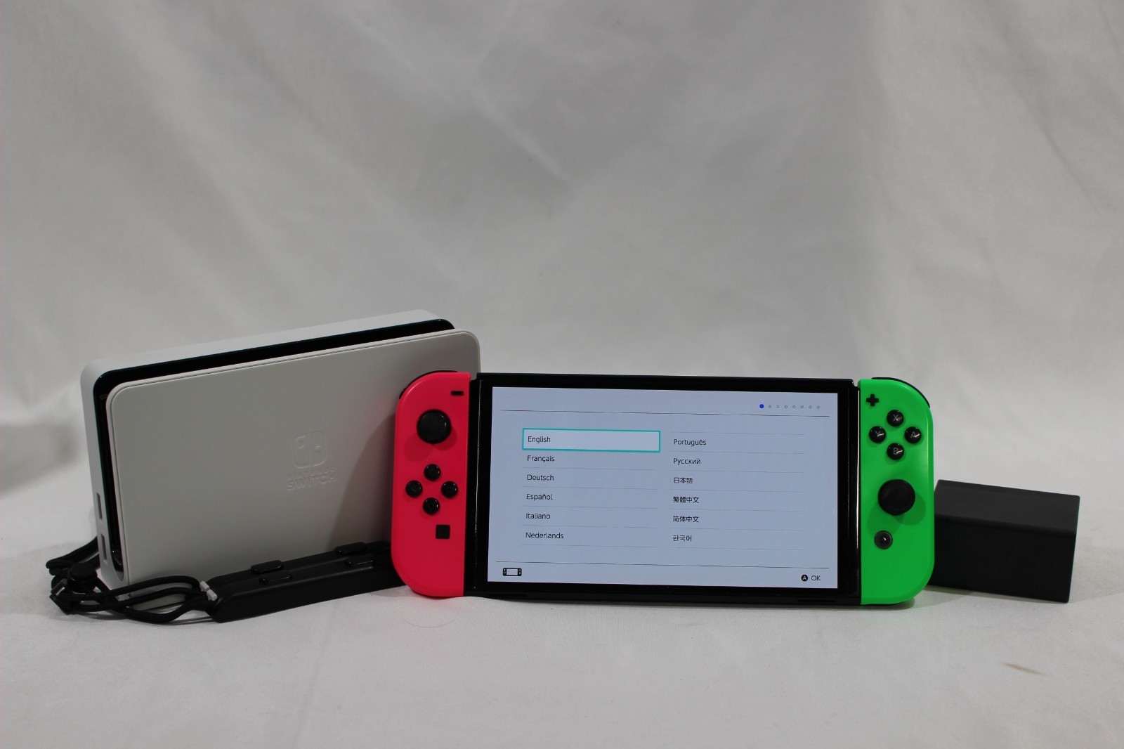 Nintendo Switch OLED Console Gaming System HEG-001- PREOWNED