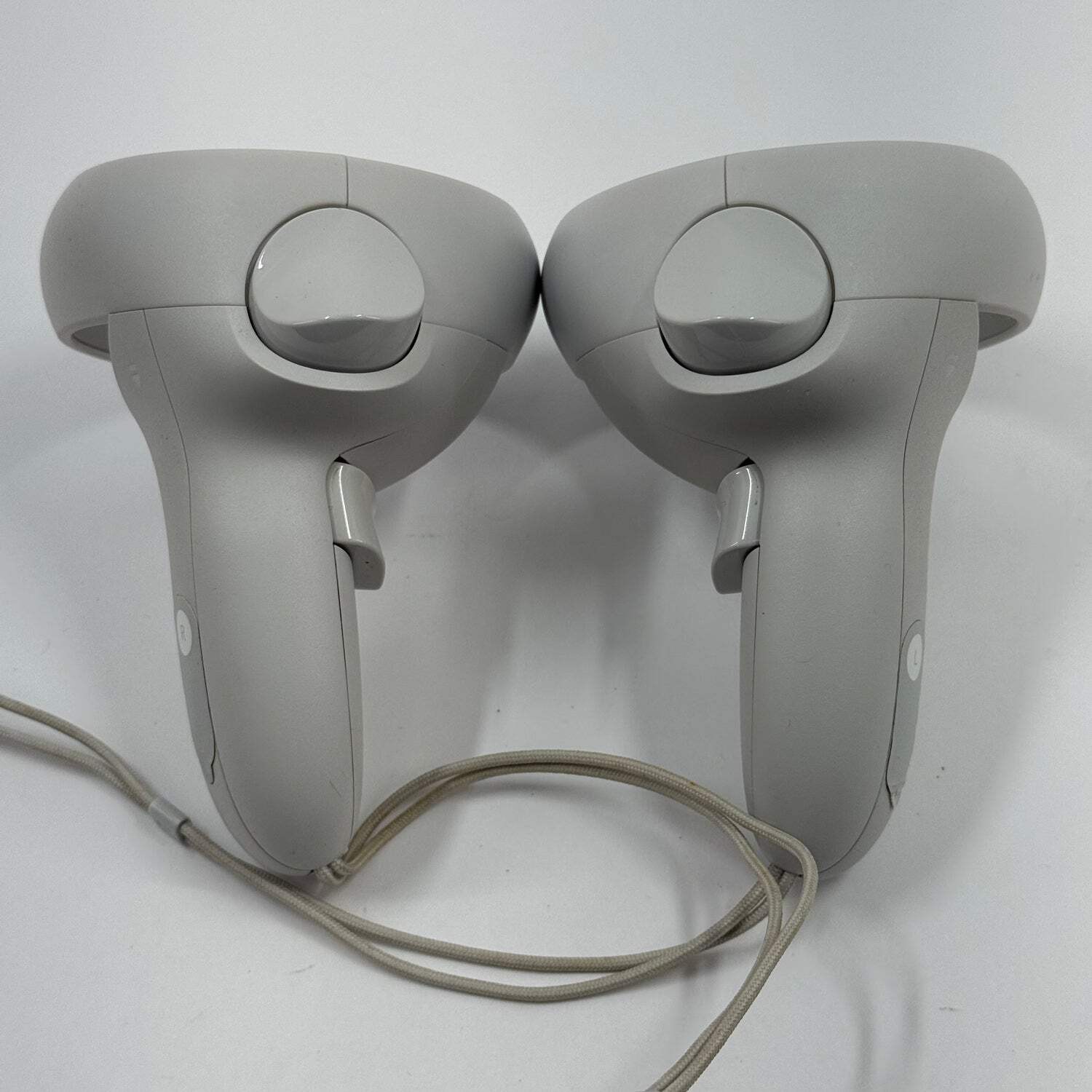 Oculus Quest 2 64GB Standalone All-in-One VR Headset KW49CM