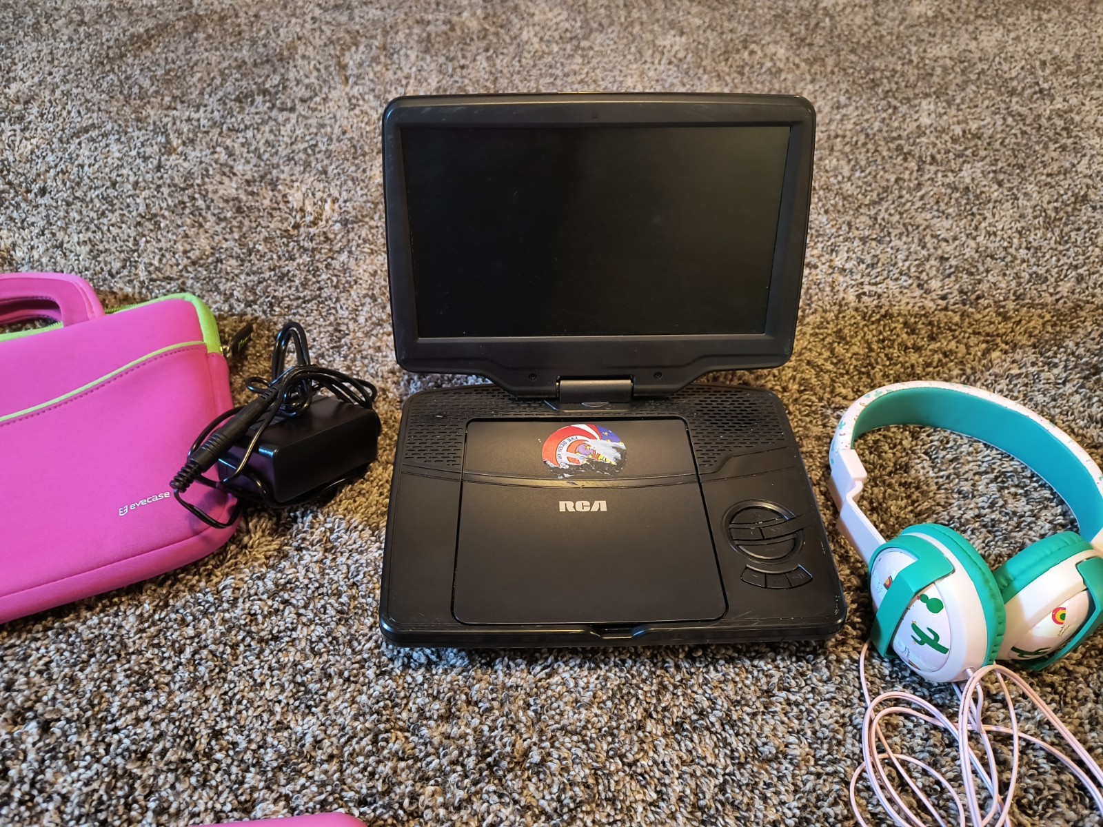 Children’s Electronics Bundle – Leapfrog Leap pad – DVD Player – Headphones