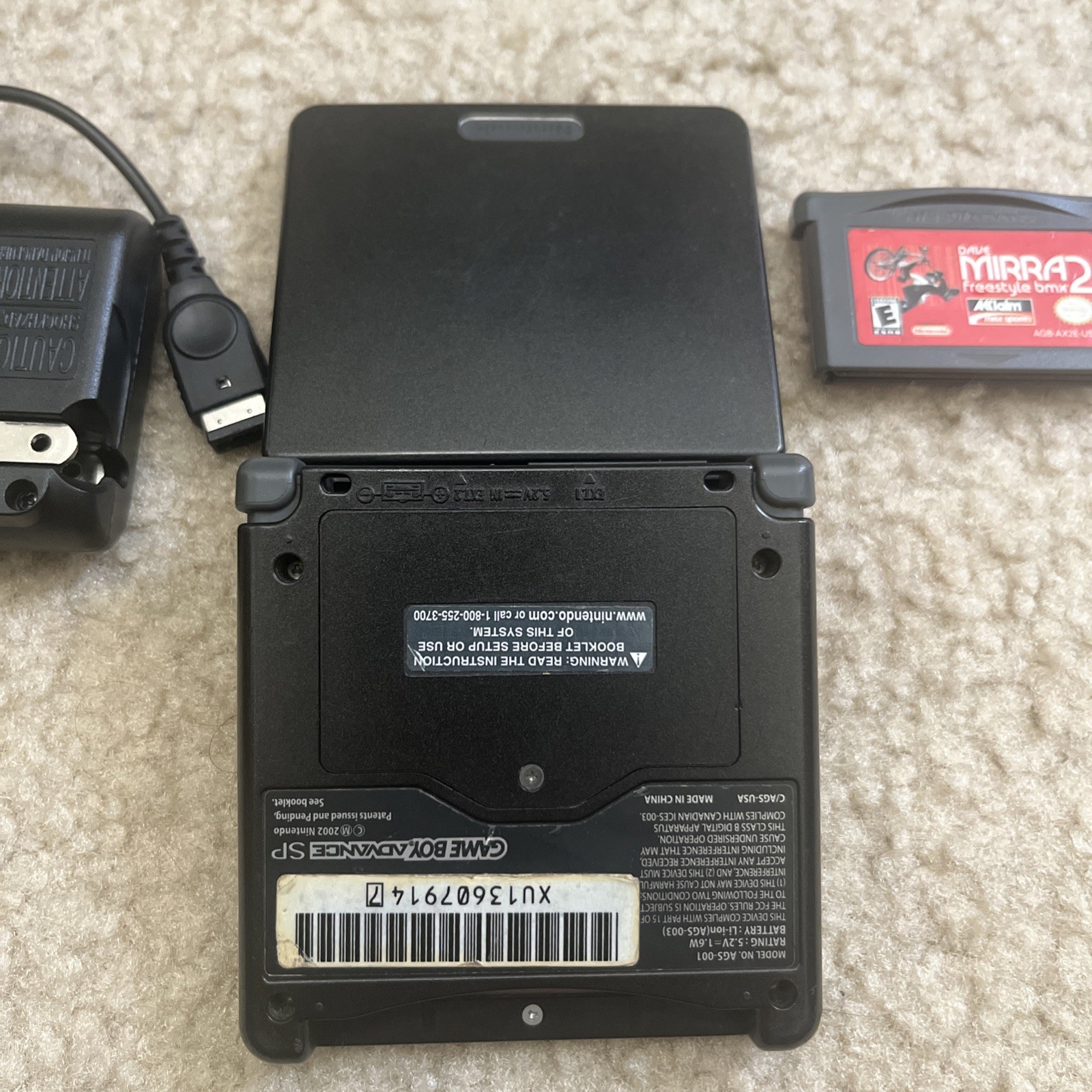 Game Boy Advance SP – Tested, Works + one game and charger