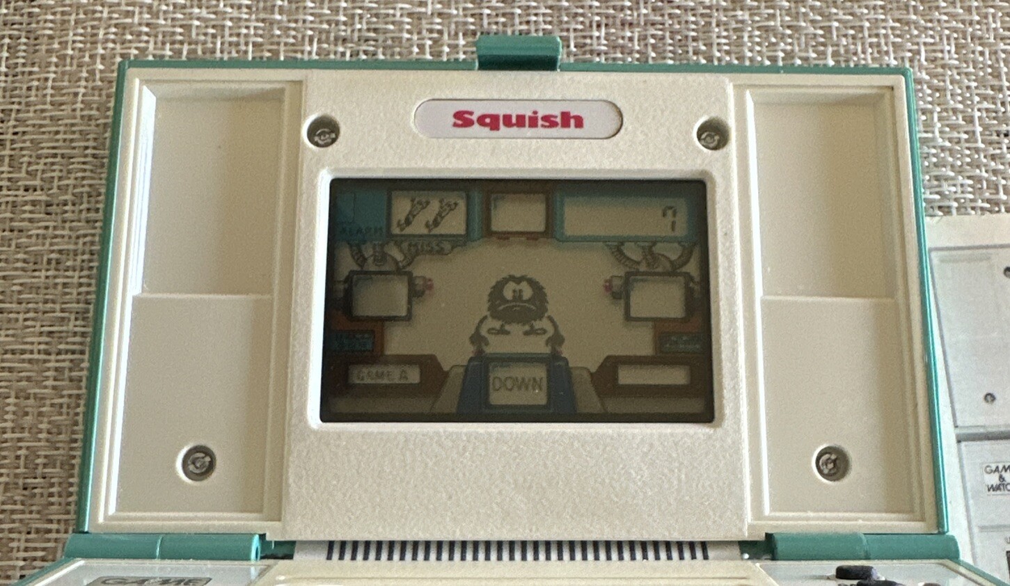 Nintendo Game & Watch Squish MG-86 Multi Screen Electric Game 1986 w/Box Working