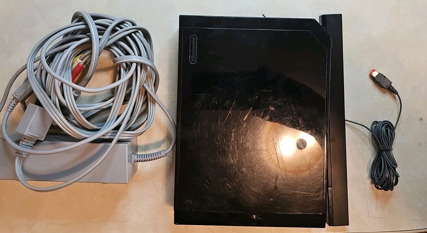 Bkack Nintendo Wii RVL-101 Console – WORK With Cords And Bar Sensor.