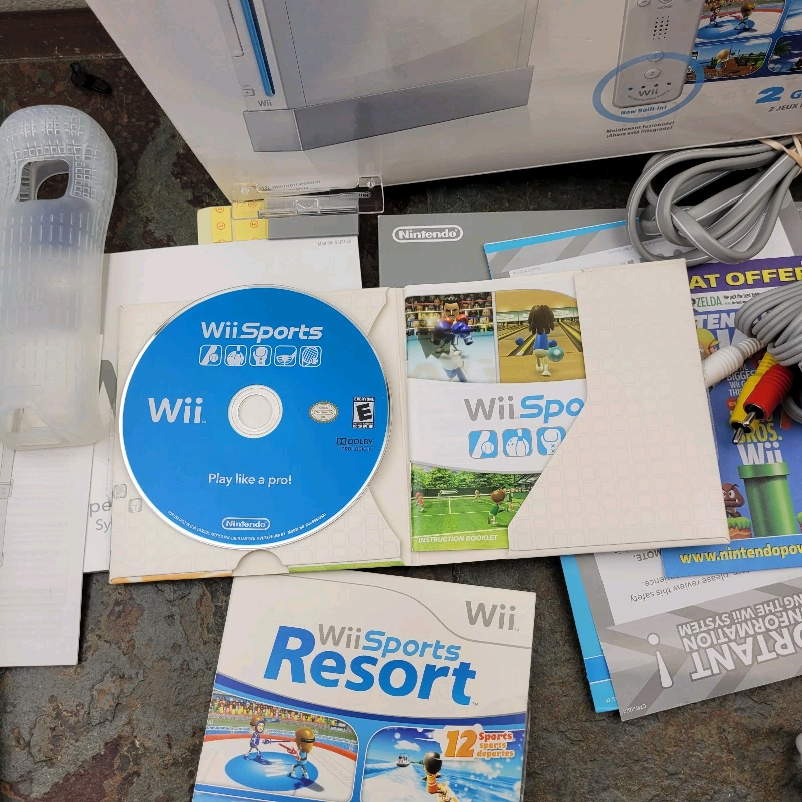 Nintendo Wii Sports / Wii Sports Resort White Console In Box