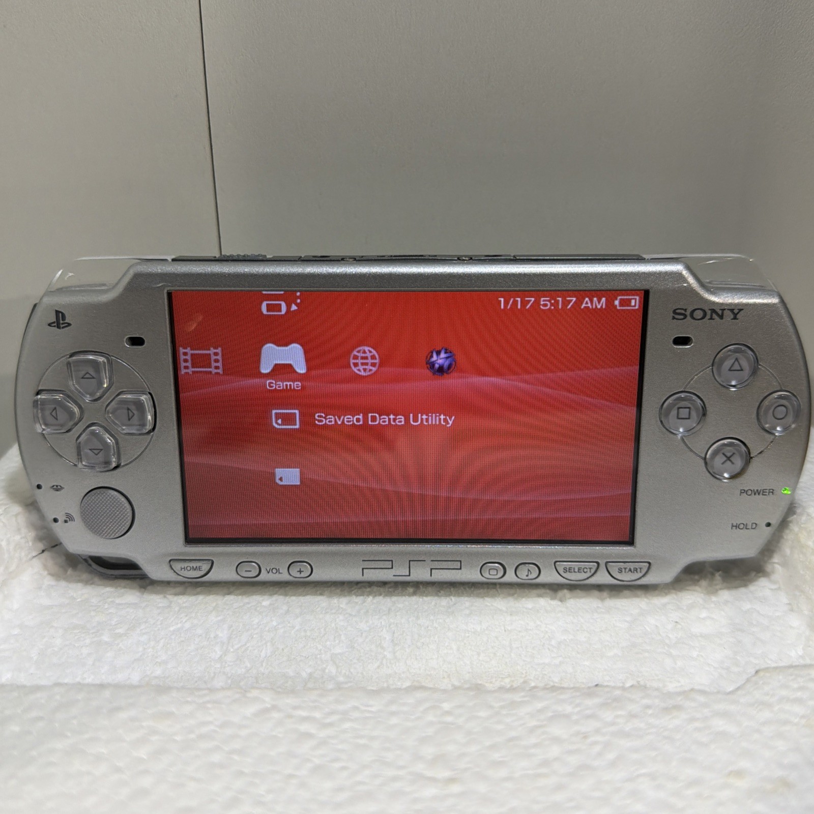 PlayStation Portable Limited Edition Daxter Ice Silver PSP 2000 1GB Resealed
