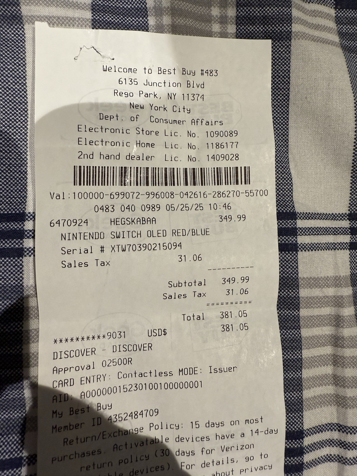 Nintendo Switch OLED Model HEG-001 64GB – Black/Neon Red/Neon With extras!