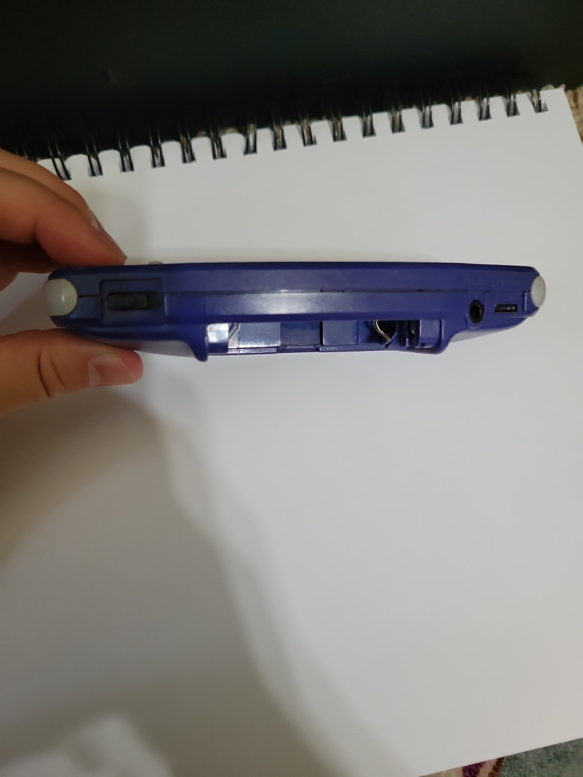Nintendo Game Boy Advance Handheld System – Indigo (Works, Broken Battery Cover)