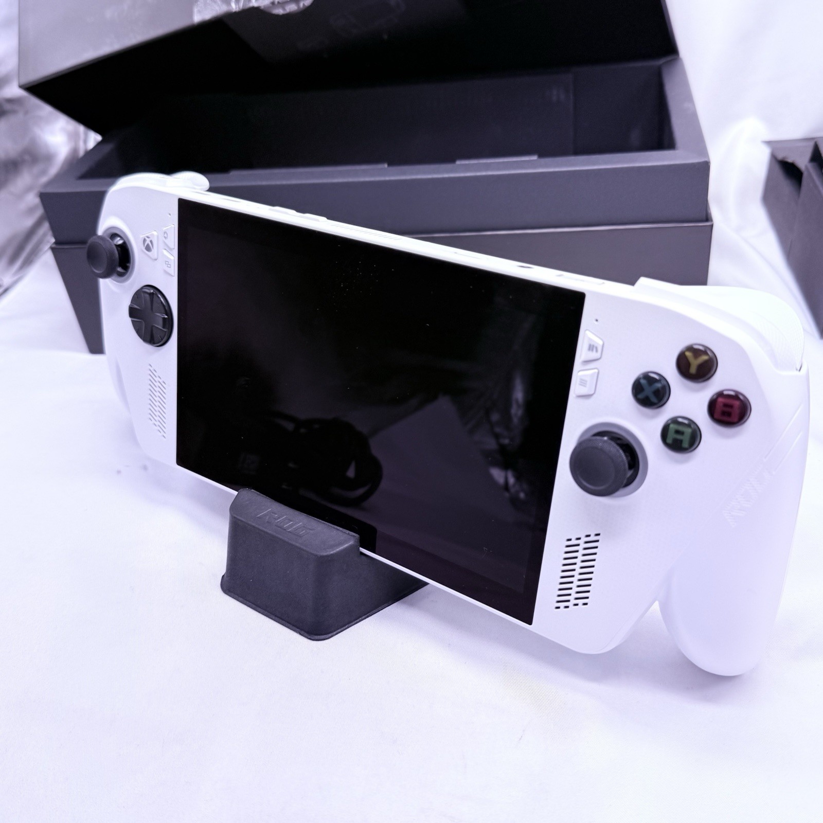Asus Rog Xbox Ally 7″ FHD Handheld Gaming 16GB, 500GB