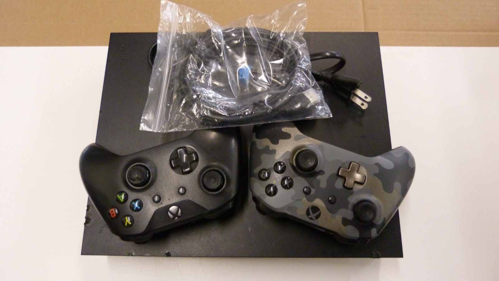 Microsoft Xbox One X 1TB console bundle w/ 3 games & controller – FINE CONDITION