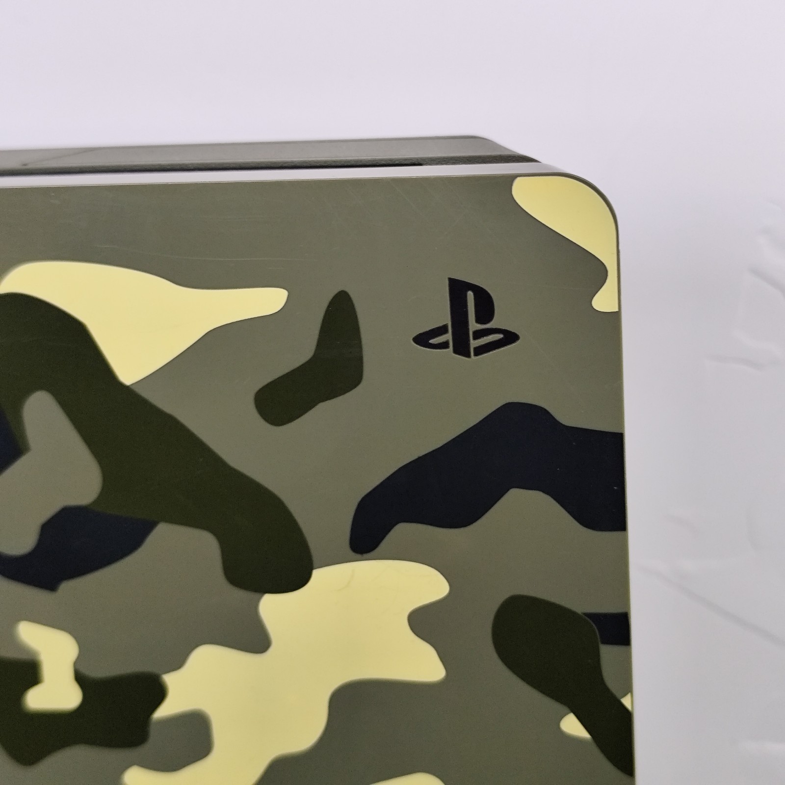 PlayStation 4 Limited Edition WWII 2 – Low FW 12.52 – Slim 1TB – Camouflage