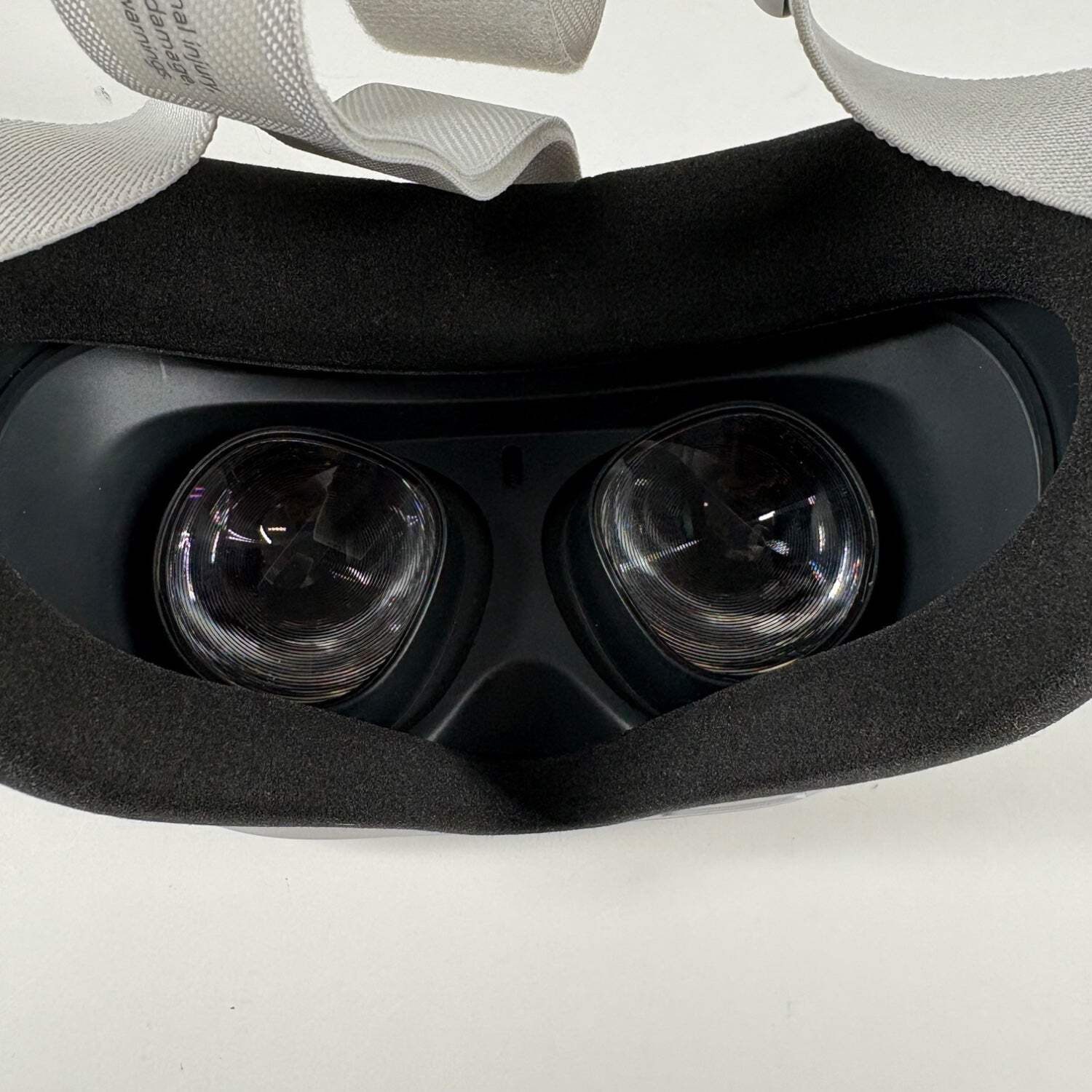 Meta Quest 2 128GB Standalone All-in-One VR Headset KW49CM