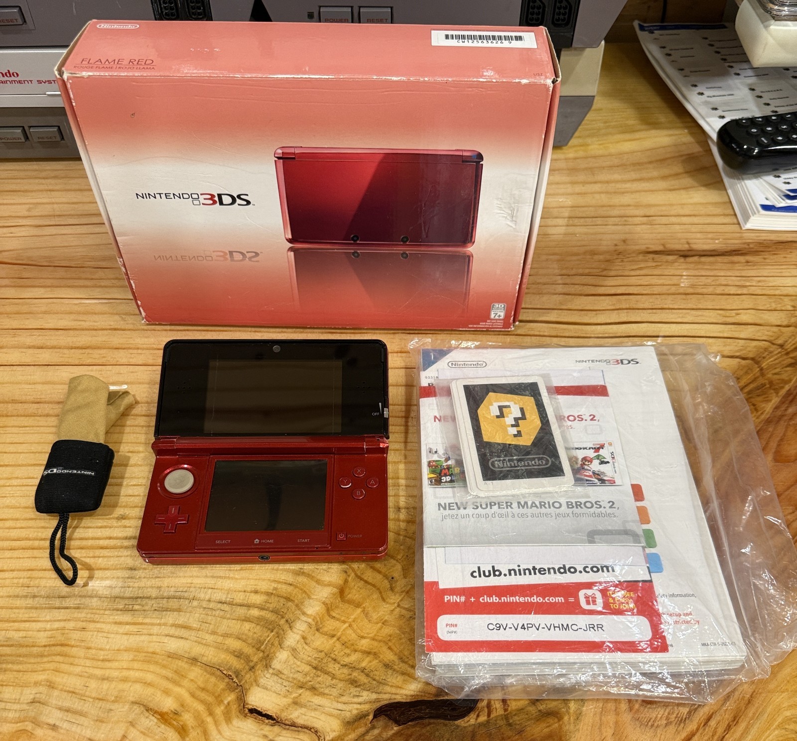 Nintendo 3DS Handheld Console Flame Red (Complete)